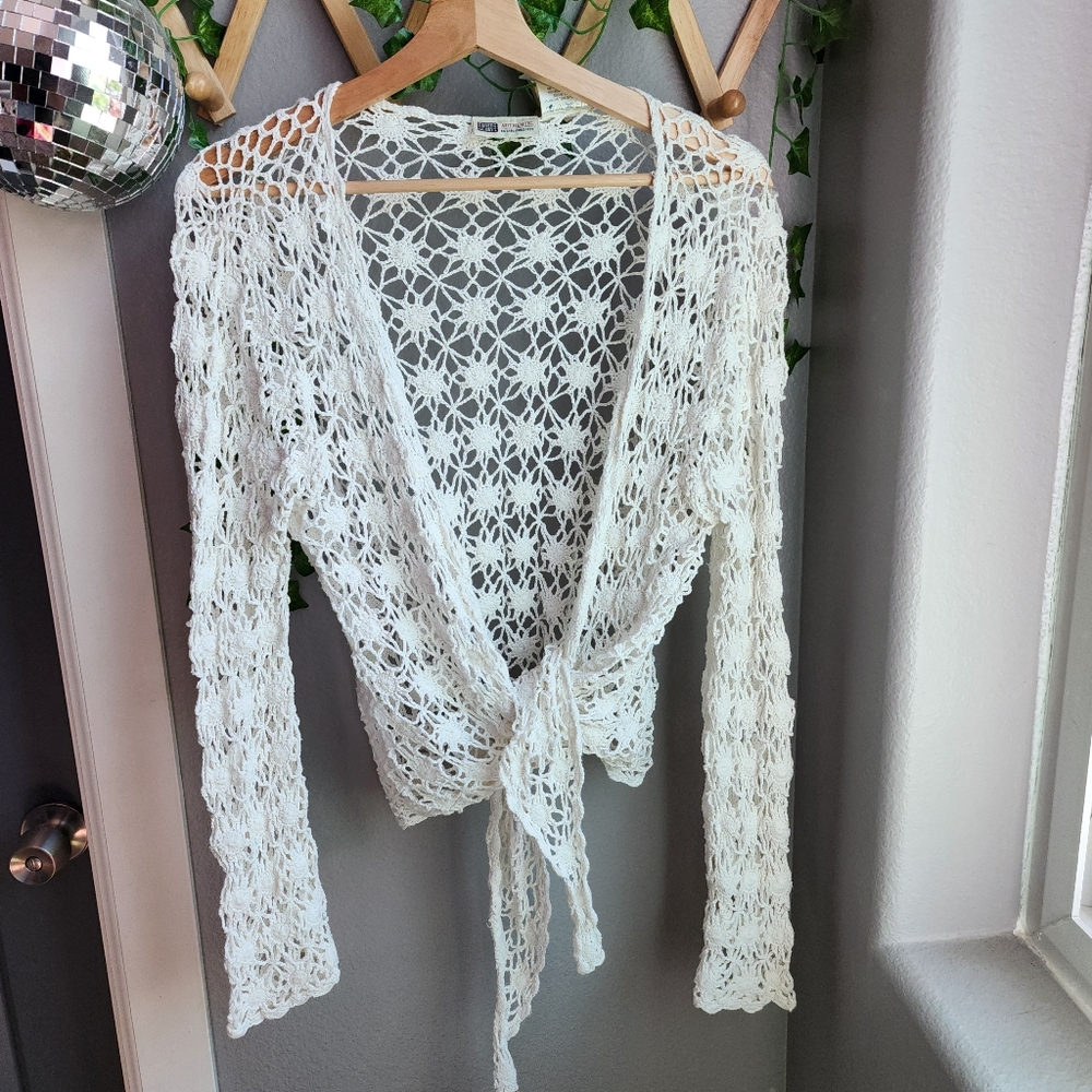 Crochet long sleeve tie front top Faded Glory large